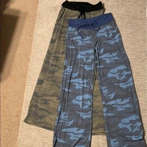 Camp wide band stretch workout lounge pants lot of 2